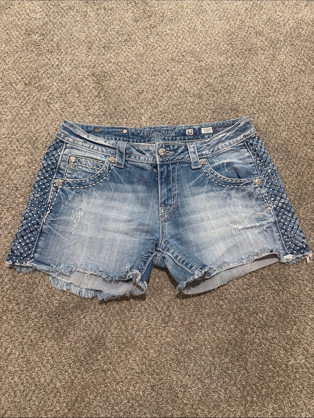 Miss Me Blue Denim Women’s Distressed Shorts size 32.